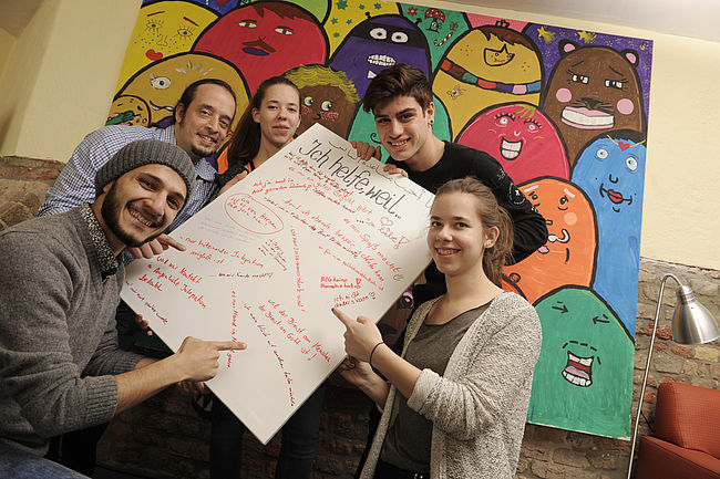 „Lernraum - Working space“ der "Initiative Recht auf Spiel" und des "Netzwerk Flüchtlingshilfe Grevenbroich"