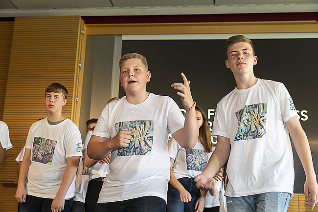 Projekt "Menschenrechte RAP" der Mittelschule Neunburg v. W.