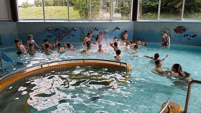 "Alle Kinder lernen schwimmen"