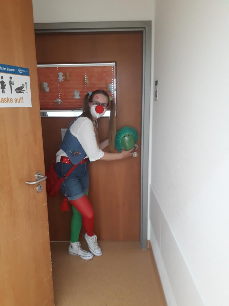 Clown im Krankenzimmer