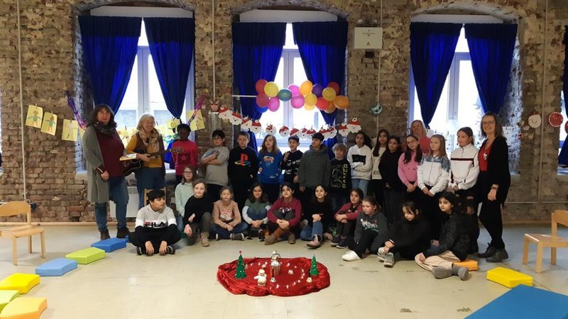 Grundschüler entdecken die Krawatte