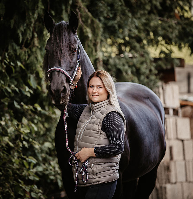 Ann-Kristin Waitschekauski, Ad vitam -Ganzheitliche Reittherapie