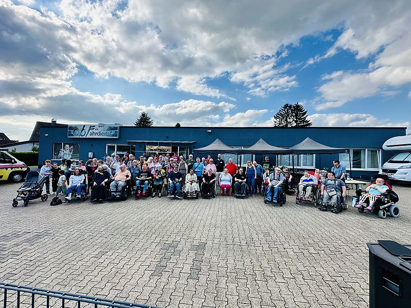 Gemeinsamm Grillen, Spass haben und Musik