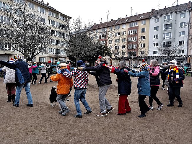 fit und bewegt auf dem Frauenlobplatz