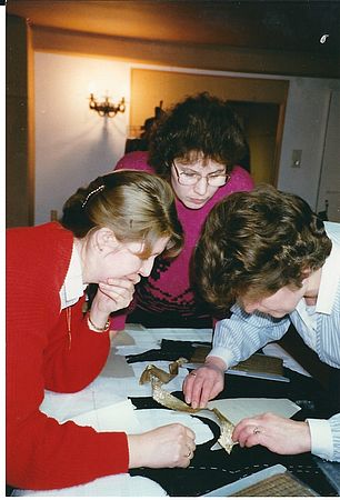 Helene Kaindl, Renate Hubner, Helene Kirschenhofer(Trachtenschneider-Meisterin) 