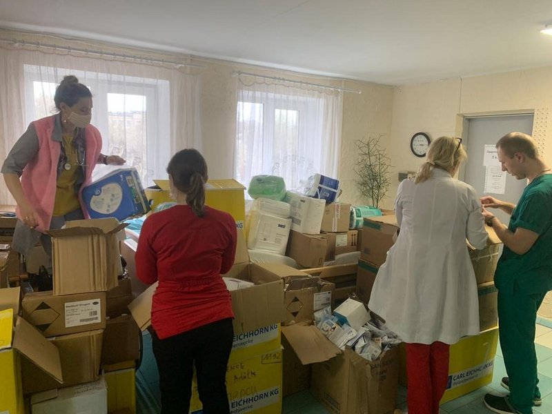 Das Krankenhaus in Dnipro, Ukraine, nimmt die Spenden entgegen.