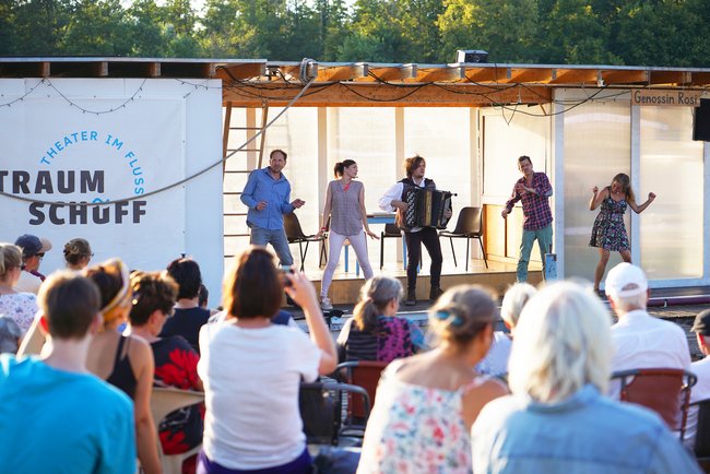 Traumschüff eG, Theater im Fluss