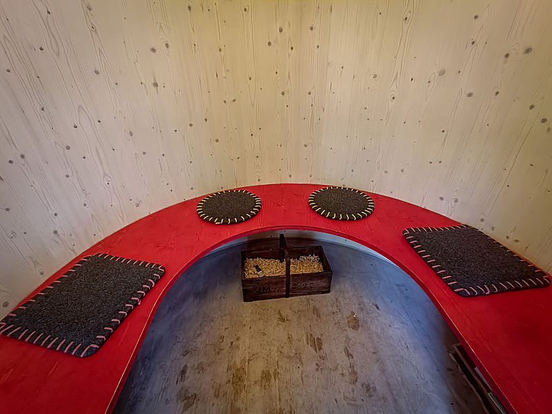 Innenraum/Rundung im ZUHÖRRAUM