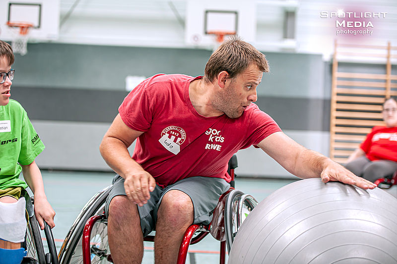 Einer für Alle, Alle für Einen