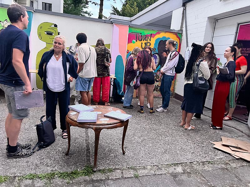 Vor Veranstaltungsbeginn im ROOTS & ROUTES Space