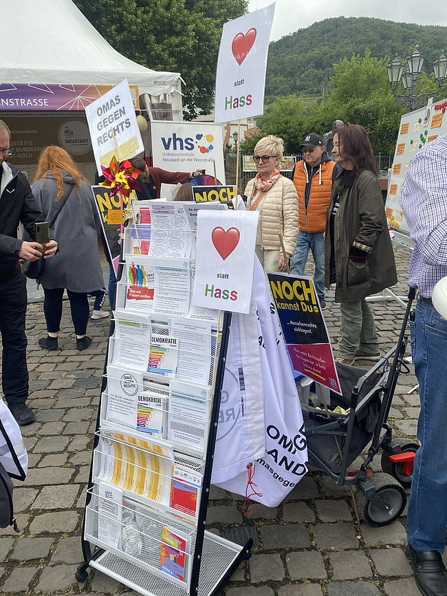 Omas gegen Rechts Neustadt an der Weinstraße