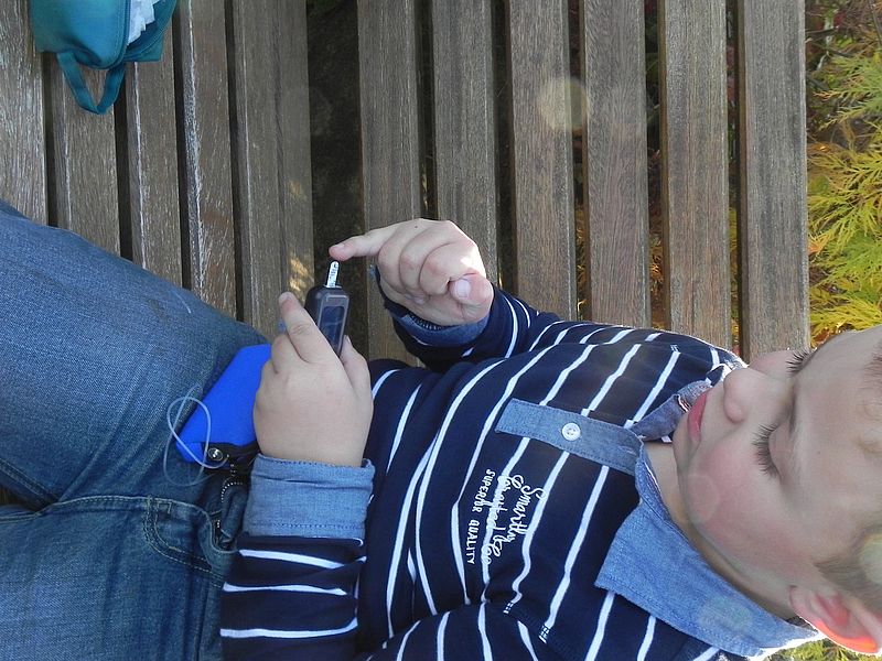 Kind mit Luftballons Dianino