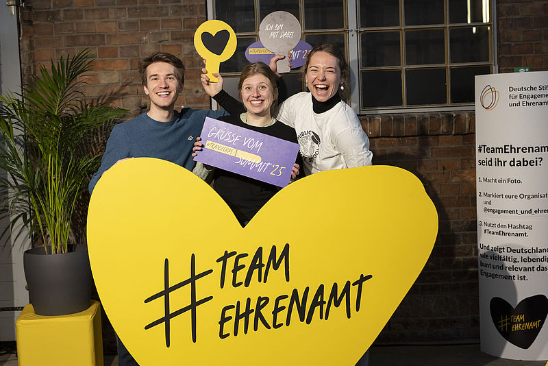 Ein Teil des Vorstands beim transform D Summit 2025 in Berlin