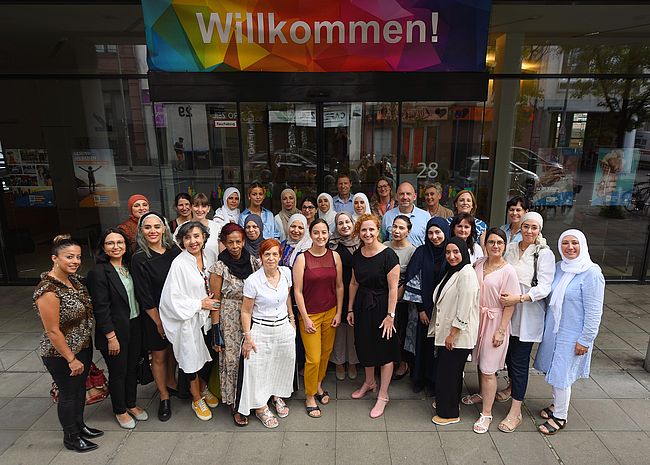 KoGi-Gesundheitslots*innen (Kommunale Gesundheitsinitiativen interkulturell), Kinder im Zentrum Gallus e.V. (Mehrgenerationenhaus) & Gesundheitsamt Frankfurt