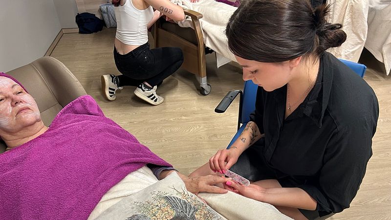 Beim Haareschneiden ins Gespräch kommen