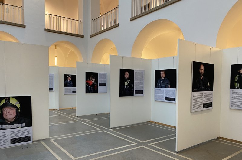 Erste Ausstellung