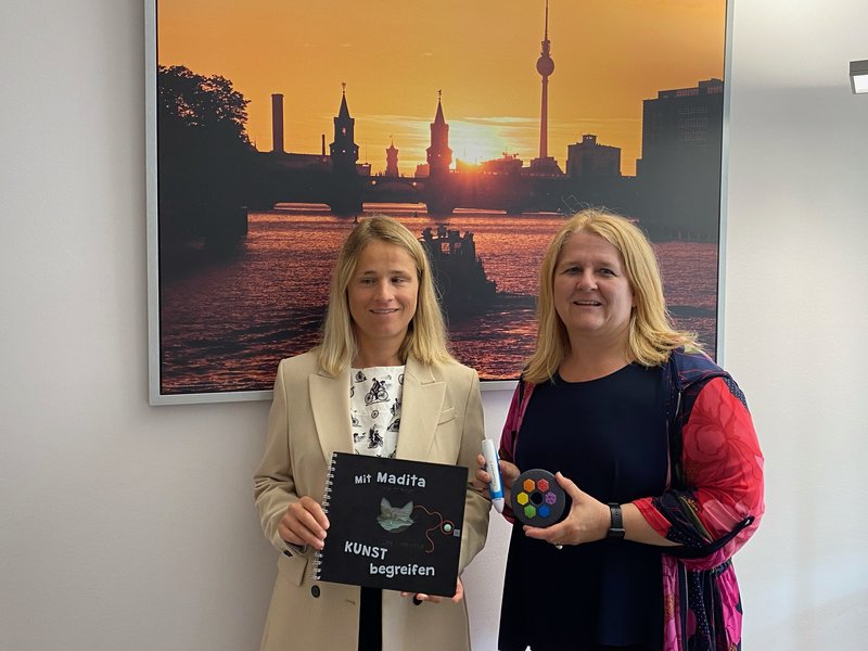 Verena Bentele ist Buchpatin für ein Projekt des Medienzentrums REgensburger Land