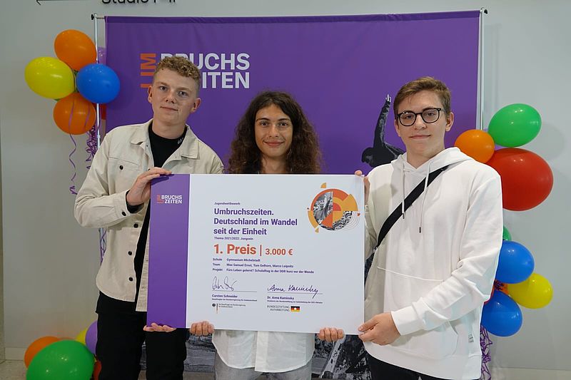 1. Platz des Wettbewerbs "Umbruchszeiten"