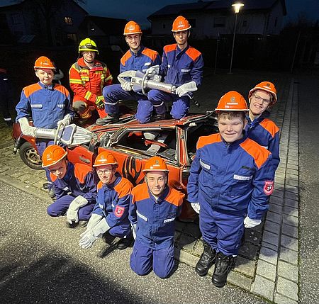 Hier wurden verschiede Stationen rund um die Feuerwehr bewältigt