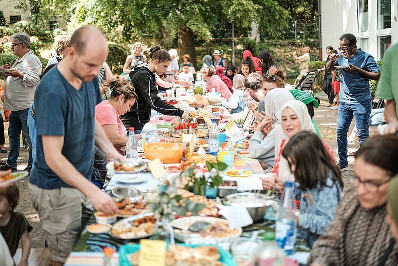 Rossida belebt die alte Eisbahn zur Rollerdisco