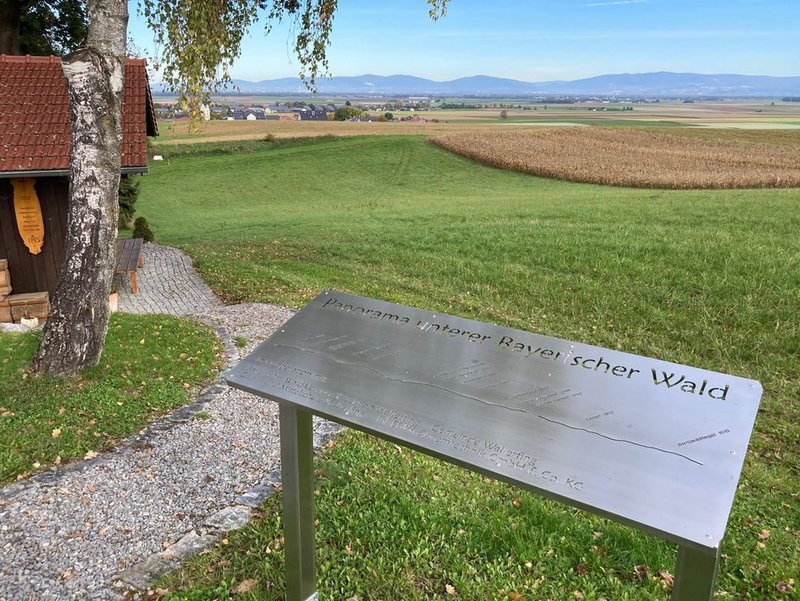 Panoramatafel bei der Wald-Vereins Hütte
