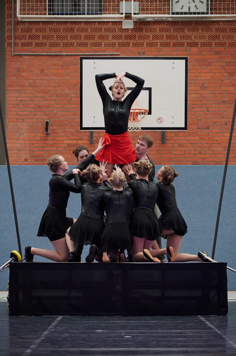 Die Kleingruppe trat mit der Show zum Thema "Scheidungskind" auf und wurde mit dem Prädikat "ausgezeichnet" geehrt