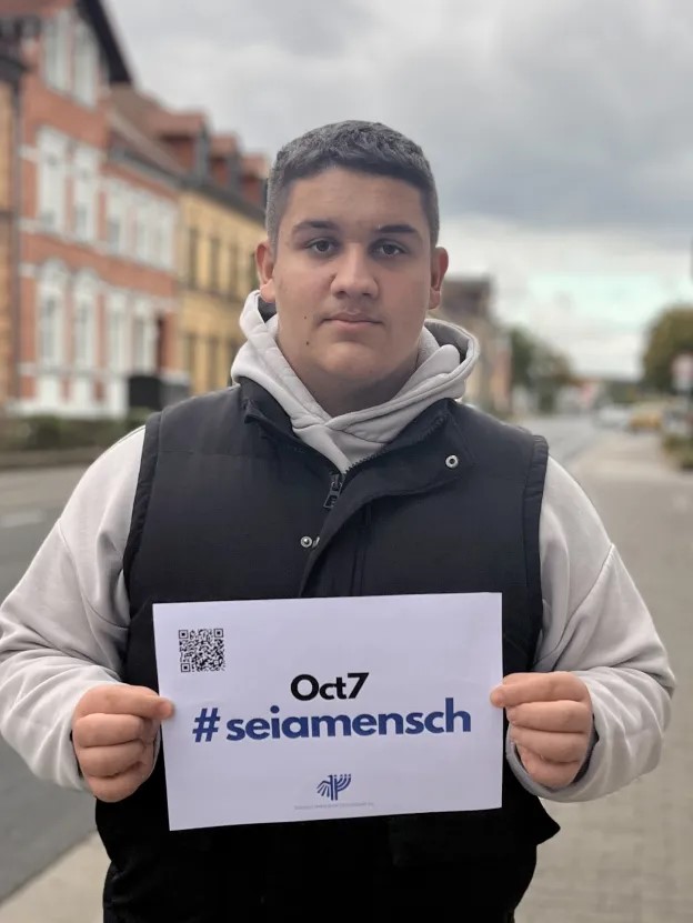 Junger Redner beim CSD Merseburg